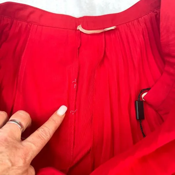 Auc NWOT $2500 Valentino Pleated Midi Skirt in True Red - Picture 6 of 16